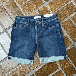 NWT LOFT Dark Wash Raw Hem Curvy Midrise Bermuda Short